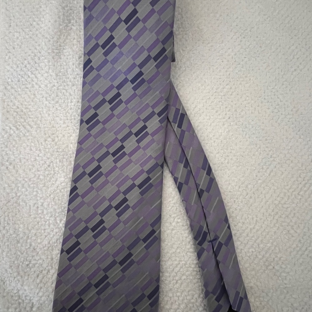 Kenneth Cole tie